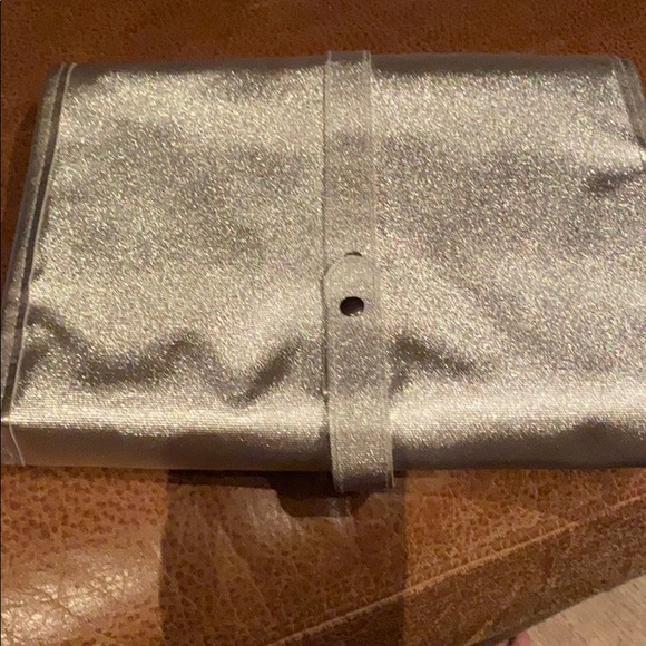 Make up carrying bag with plenty of storage ! - Picture 2 of 4